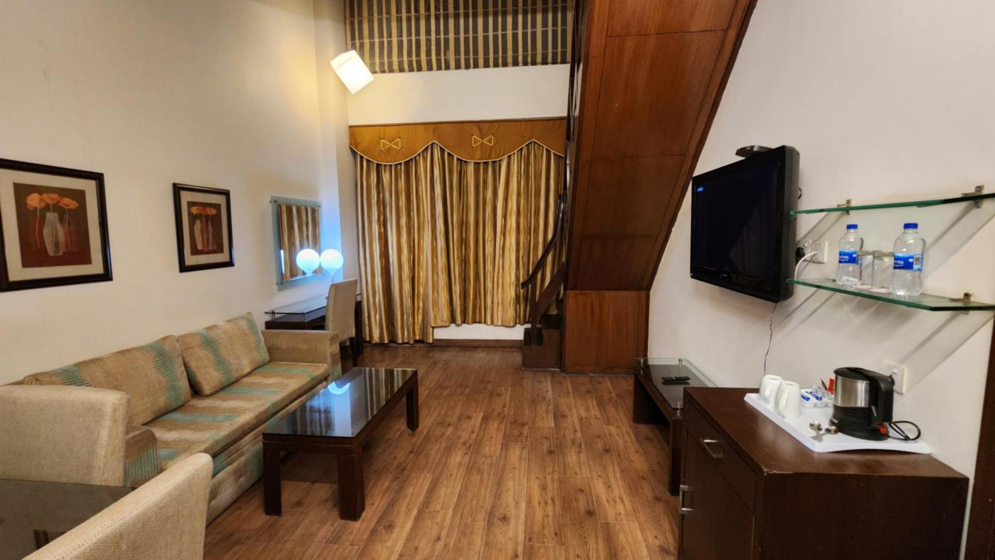 Hotel Royal Ark - קסאולי מראה חיצוני תמונה