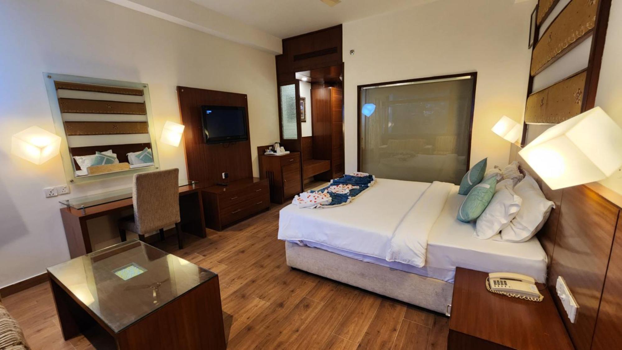 Hotel Royal Ark - קסאולי מראה חיצוני תמונה