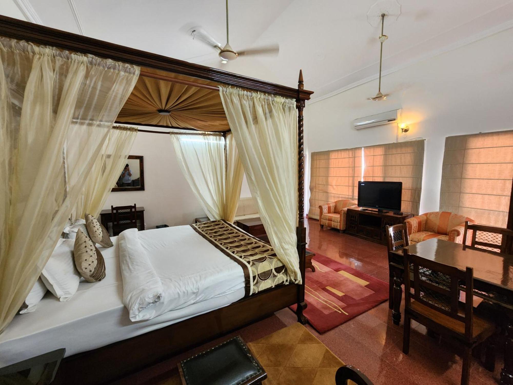 Hotel Royal Ark - קסאולי מראה חיצוני תמונה